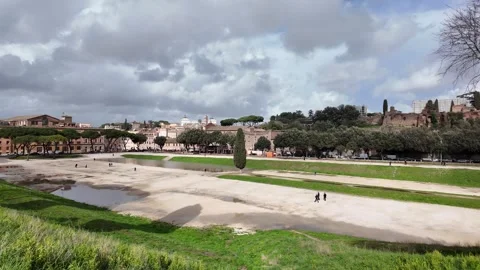 Slow Motion Panorama Of Ancient Circo Massimo And Palatine Palace 库存影片 330123615