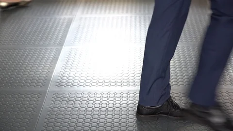 Slow Motion of people walking suspended footbridge 動画素材 124988751