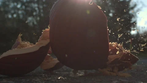 Slow motion pumpkin smash Stock Footage 142979057