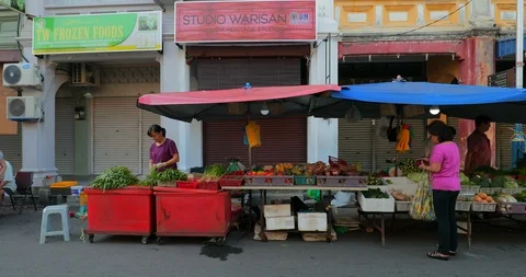 Slow motion of the quant streets in Georgetown, Malaysia. Stock Footage 115063935