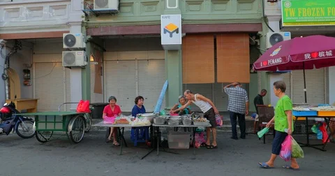 Slow motion of the quant streets in Georgetown, Malaysia. Stock Footage 115063993