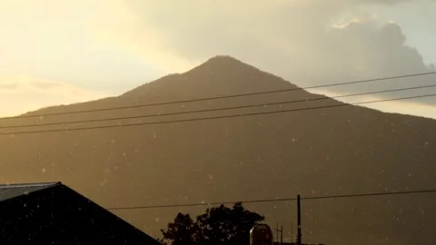 Slow motion rain drops and dark clouds Video stock 252887013