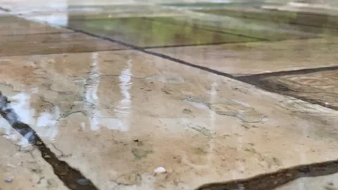 Slow motion of rain drops falling from the sky 库存影片 135848952