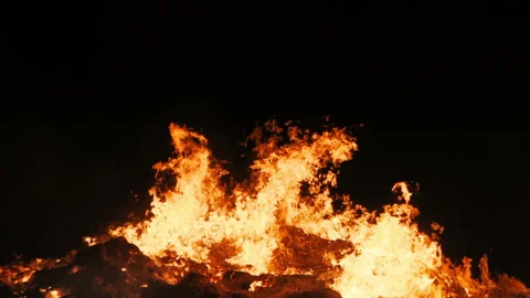 Slow motion of real flame of a huge fire Video stock 100454211