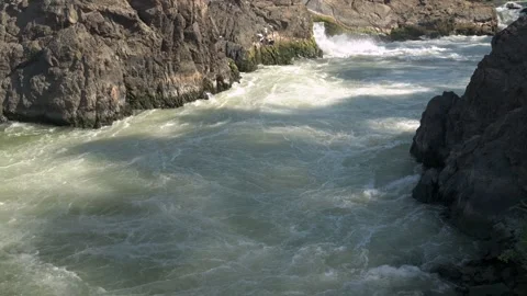 Slow motion river gorge at Li Phi Falls Vídeos de archivo 335002470