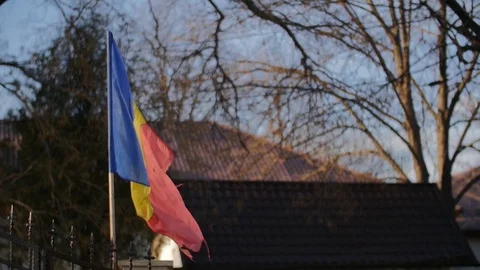 Slow motion Romanian flag waving Stock-Footage 84306349