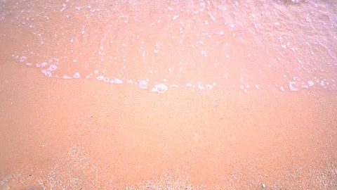 Slow motion sea wave on sand beah on summer holiday Vidéo 116400804