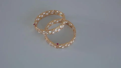 A slow motion shot of elegant Indian bridal jewelry Stock Footage 327906322