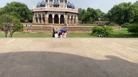 A slow motion Shot of Isa khan's tomb at Humayun tomb at New Delhi, India Vídeos de archivo 250168010