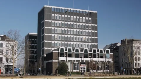 Slow motion shot of the old labor court building in Antwerp, Belgium Vídeos de archivo 304041658