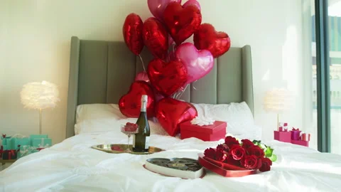 Slow motion shot on RED camera romantic atmosphere in elegant luxury hotel room Stockbeeldmateriaal 170473852