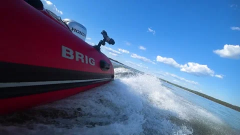 Slow-motion from the side of the boat Stock-Footage 197773288