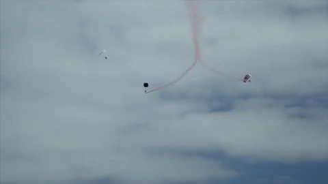 Slow motion sky divers Stock Footage 77012555