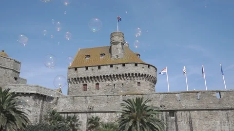 Slow motion soap bubbles in Sanit Malo Castle Video stock 97304066