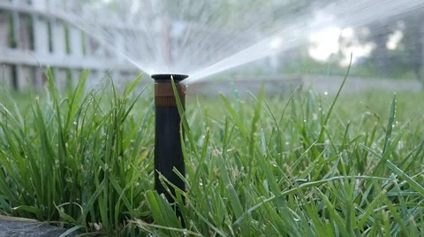 Slow motion sprinkler turns off. Видео 51296086