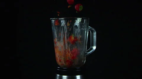 Slow Motion Strawberry Blender Stockbeeldmateriaal 44406453
