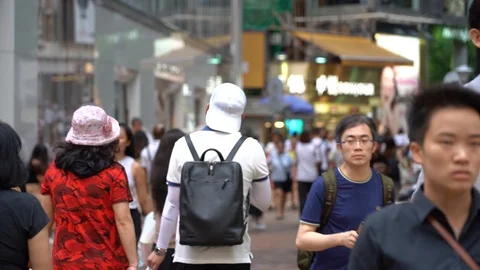 Slow motion of Streets crowded with people shopping Video stock 125164533