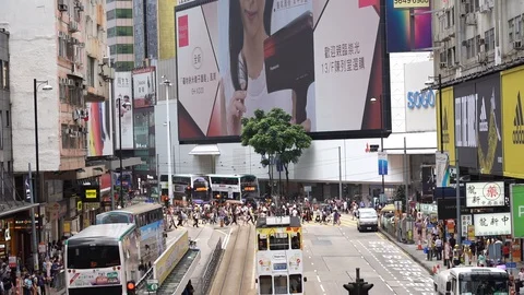 Slow motion of Streets crowded with people shopping Video stock 125164591