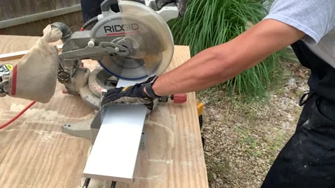 Slow Motion Table Saw Vidéo 133505512