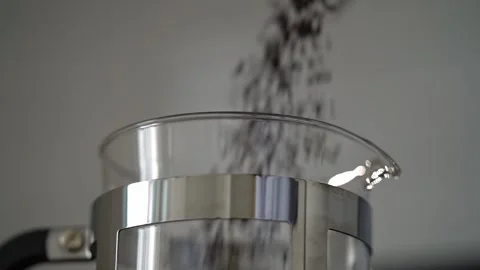 Slow motion tea leafs 库存影片 302603325