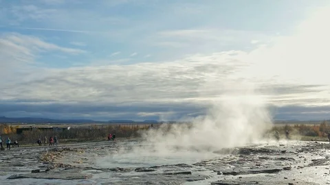 Slow motion, thermal geyser exploding in Iceland Video stock 120881088