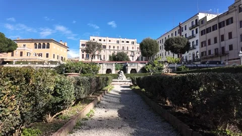 Slow Motion Tracking Shot Of Baroque Palace Garden In Palazzo Barberini 库存影片 330122722