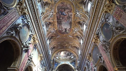 Slow Motion Tracking Shot Of Gilded Baroque Ceiling In Chiesa Nuova Vídeo Stock 330122559
