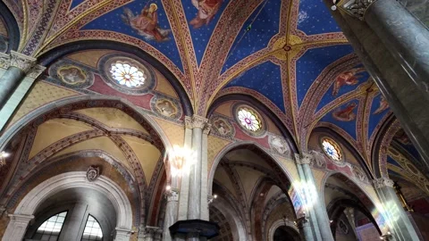 Slow Motion Tracking Shot Of Gothic Blue Ceiling In Santa Maria Sopra Minerva 스톡 동영상 328845613