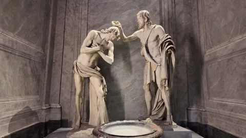 Slow Motion Tracking Shot Of Mochi Baptism Of Christ Marble Group Rome 動画素材 330123178