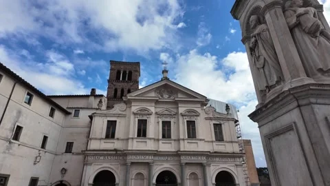 Slow Motion Tracking Shot Of San Bartolomeo Church At Tiber Island Rome Stockbeeldmateriaal 328842322