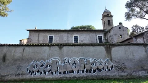 Slow Motion Tracking Shot Of Santi Nereo E Achilleo Exterior Rome Stockbeeldmateriaal 330123352
