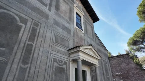 Slow Motion Tracking Through The Courtyard Of Santi Nereo E Achilleo Rome 库存影片 330123328