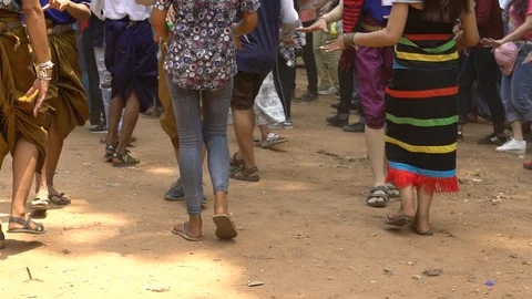Slow motion of two girls dancing with their partners in street of Siem Reap-Dan Stock Footage 119056780