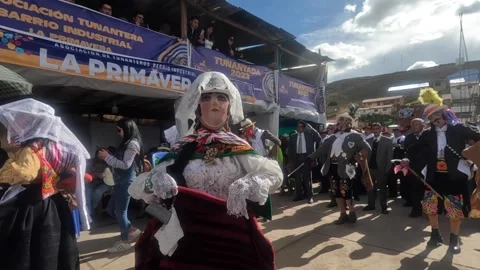 Slow motion video of folkloric dancers dancing the "Tunantada" Stock Footage 231133145