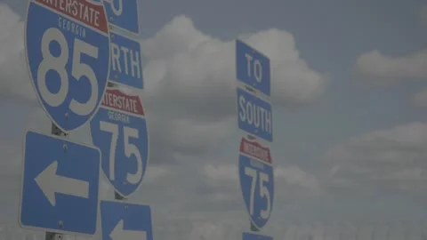 Slow motion video of highway 85/75 signs Stock-Footage 133544251
