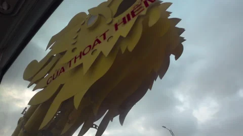 Slow motion video look up of Dragon head in Danang Stock Footage 271608504