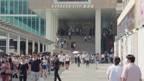 Slow motion video of people outside a shopping mall in Hong Kong Video stock 80807025