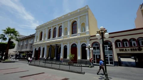 Slow-motion video showing the Ignacio de la Llave Theather in Orizaba city Stock Footage 250146732