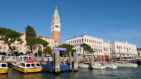 Slow motion view of San Marco boat pier on. sunny day in Venice, Italy. Video stock 131945804