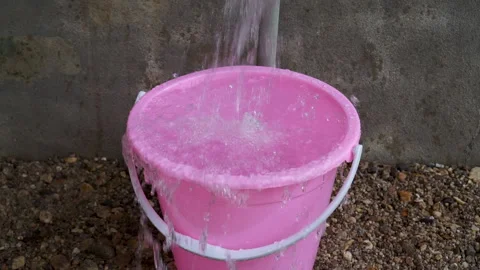 Slow motion water overflow 库存影片 146697866