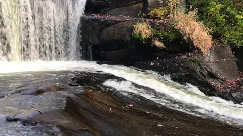 Slow motion waterfall 库存影片 83045514