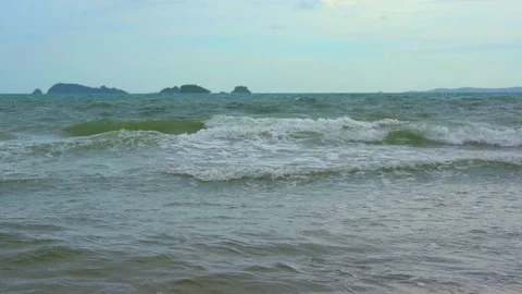Slow motion wave sea on sand beach and beautiful nature summer Vídeos de archivo 114697927