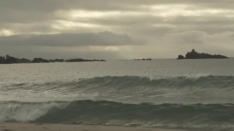 Slow motion Waves And Epic Beach 動画素材 79069902