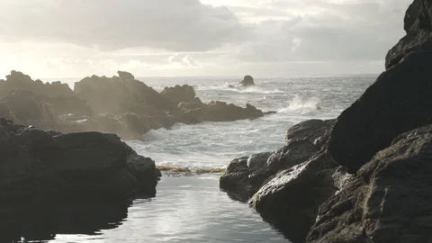 Slow motion Waves And Hazy Atmosphere 動画素材 117275779