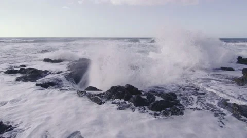 Slow motion of waves crashing large eruption of water Thor's Well Oregon coast Stock Footage 148285039