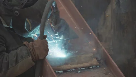 Slow motion of the welding machine Stock Footage 147178411