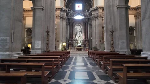 Slow Motion Of White Marble Interior In San Giovanni Dei Fiorentini Vídeos de archivo 330122982