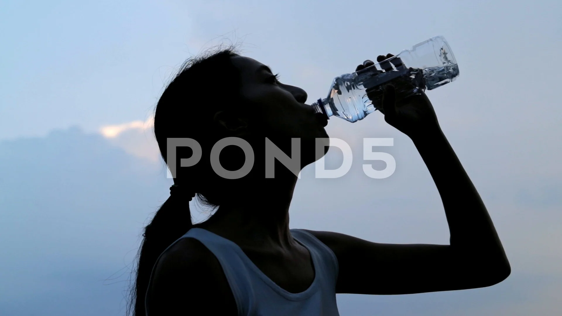 https://images.pond5.com/slow-motion-woman-drinking-water-footage-080072866_prevstill.jpeg