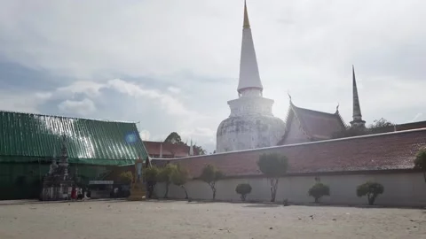 Slow motion Young boy jumping into the water thailand Video stock 147514699