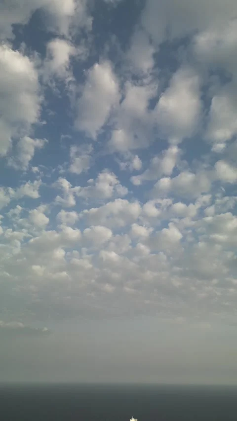 Slow moving clouds in Spain 스톡 동영상 254043637